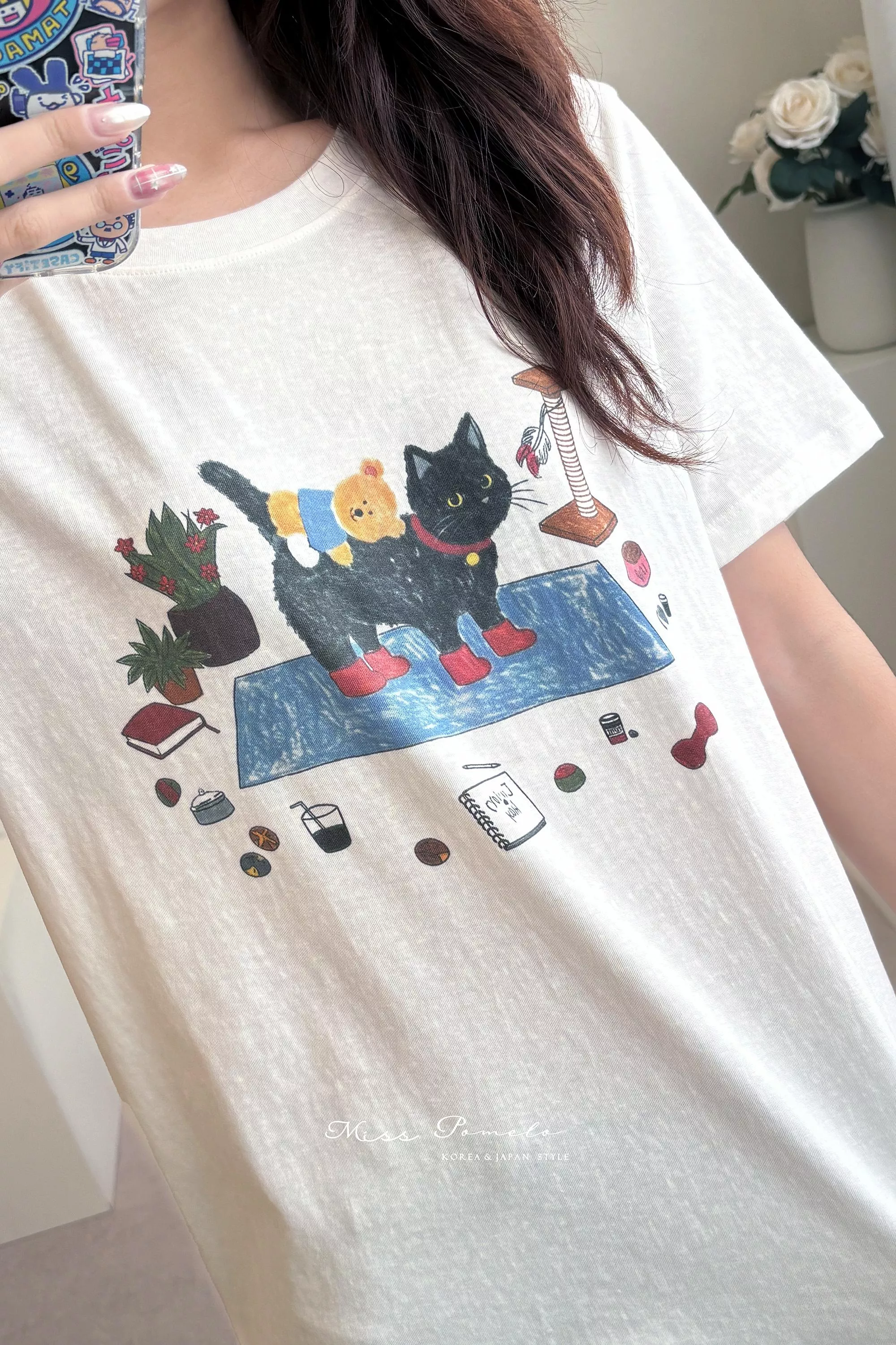 貓貓短袖T恤｜Little Cat's Day．日系清新童趣手繪感黑貓印花Tee (晨光白)
