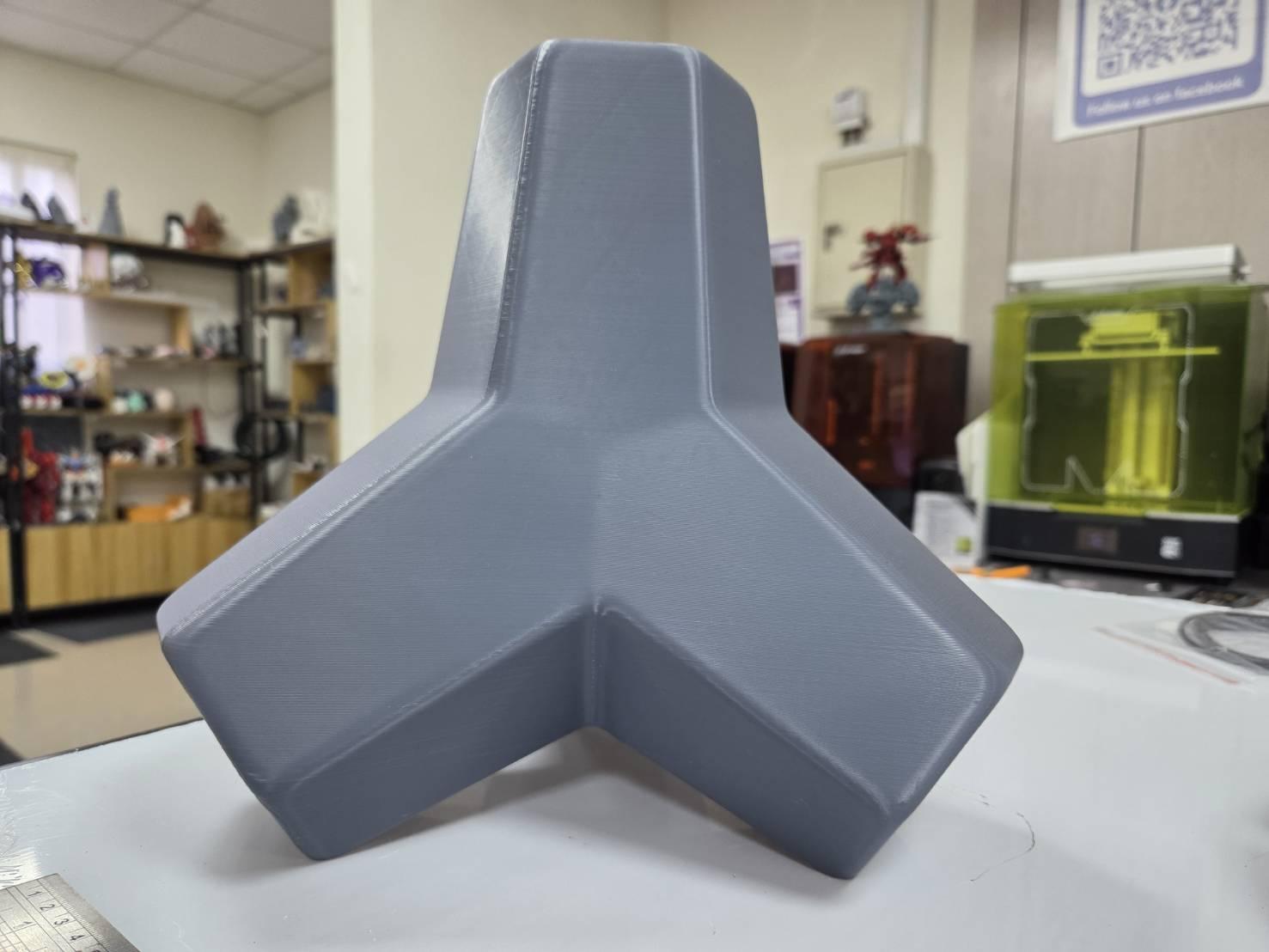 OGS 大型3D列印機一體成型的灰色消波塊模型