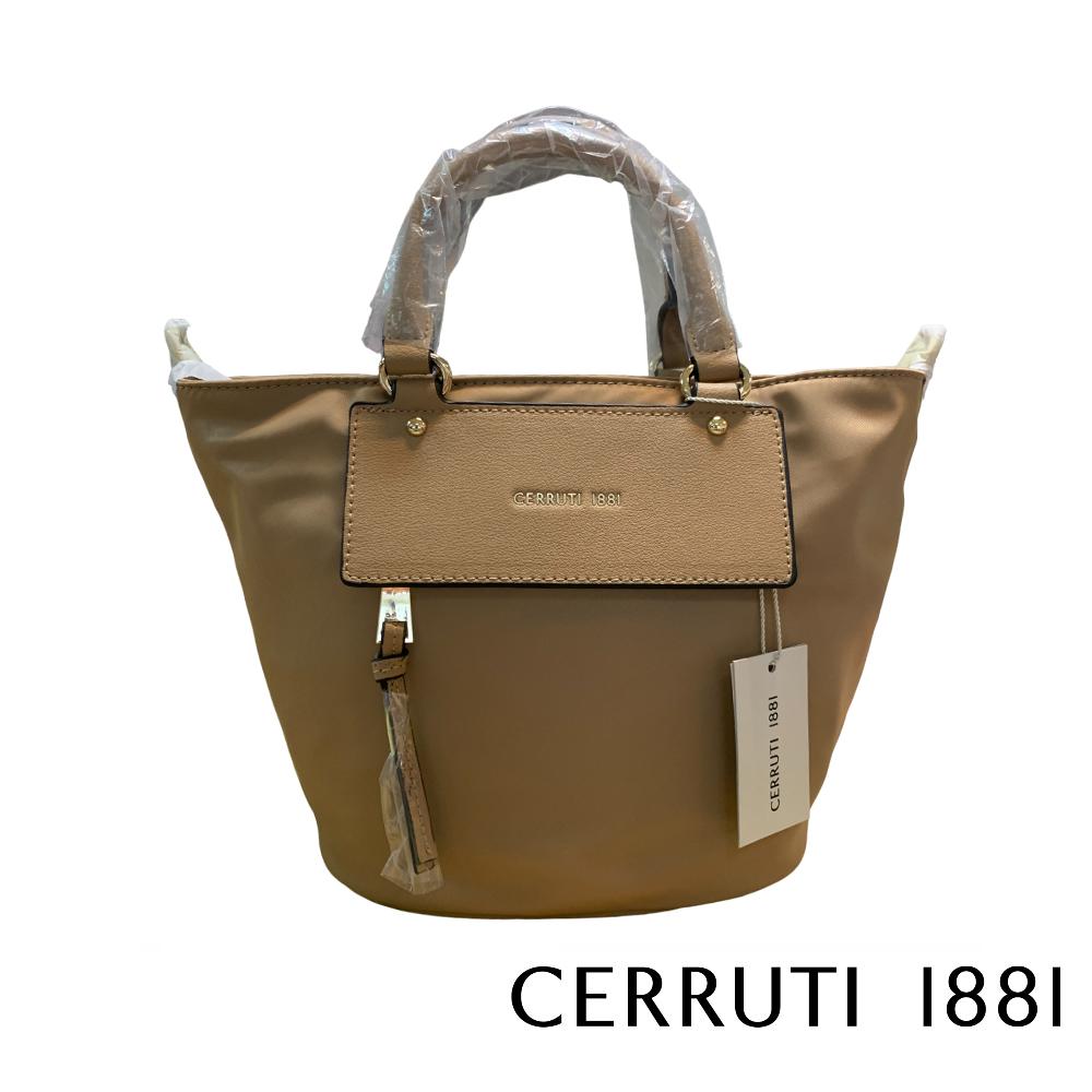 【Cerruti 1881】限量2折 義大利頂級手提包肩背包 全新專櫃展示品 (奶茶色 CEBA06433N)