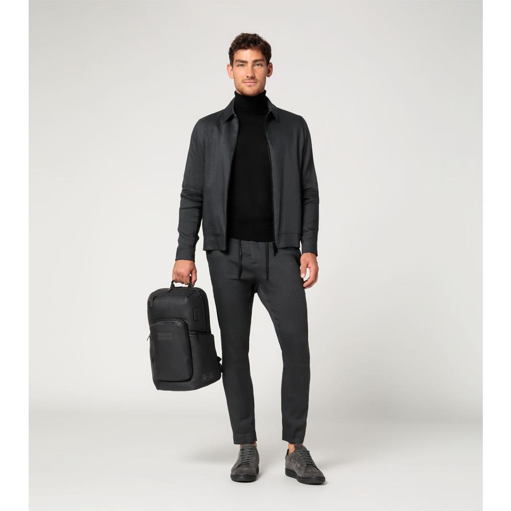 【Porsche Design 保時捷】德國頂級小牛皮皮革旅行後背包 (黑色 OCT1611)