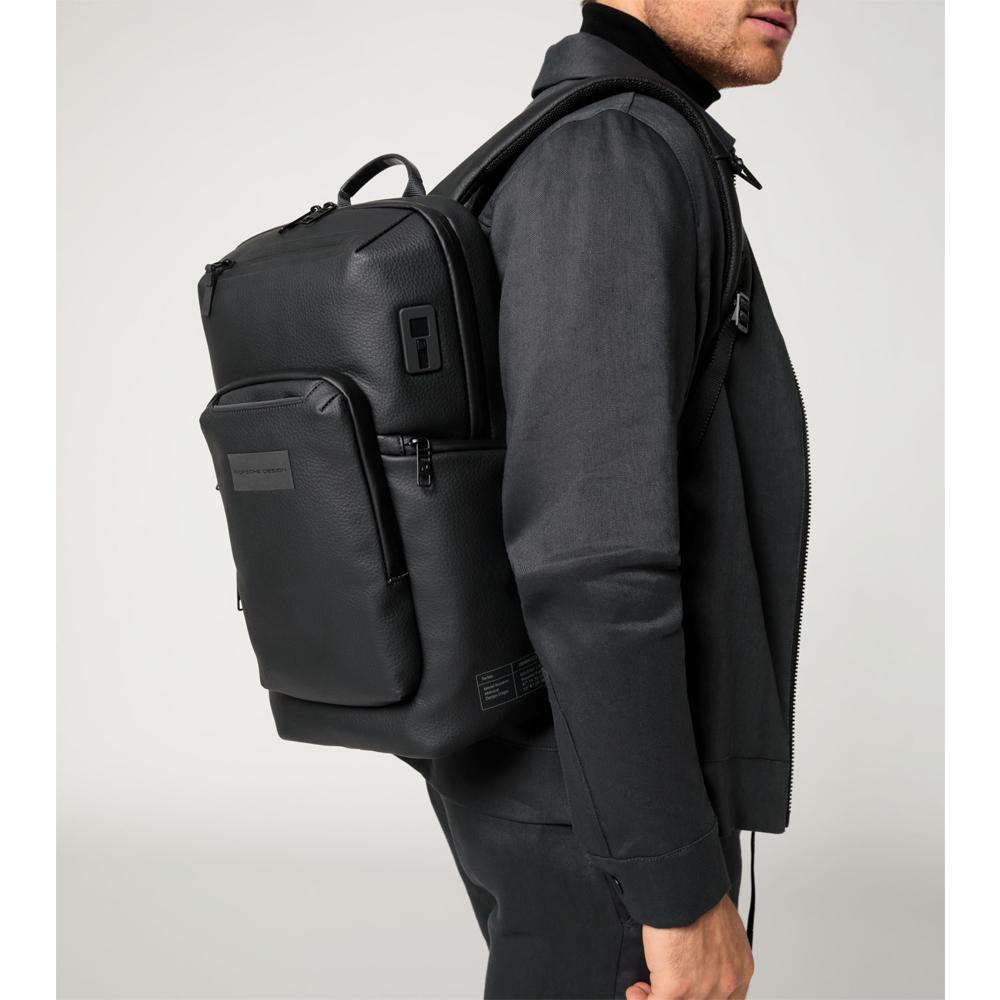 【Porsche Design 保時捷】德國頂級小牛皮皮革旅行後背包 (黑色 OCT1611)