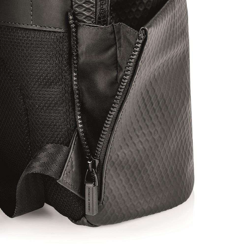 【Porsche Design 保時捷】限量3折 德國頂級旅行後背包 全新專櫃展示品(黑色 OSU1622)
