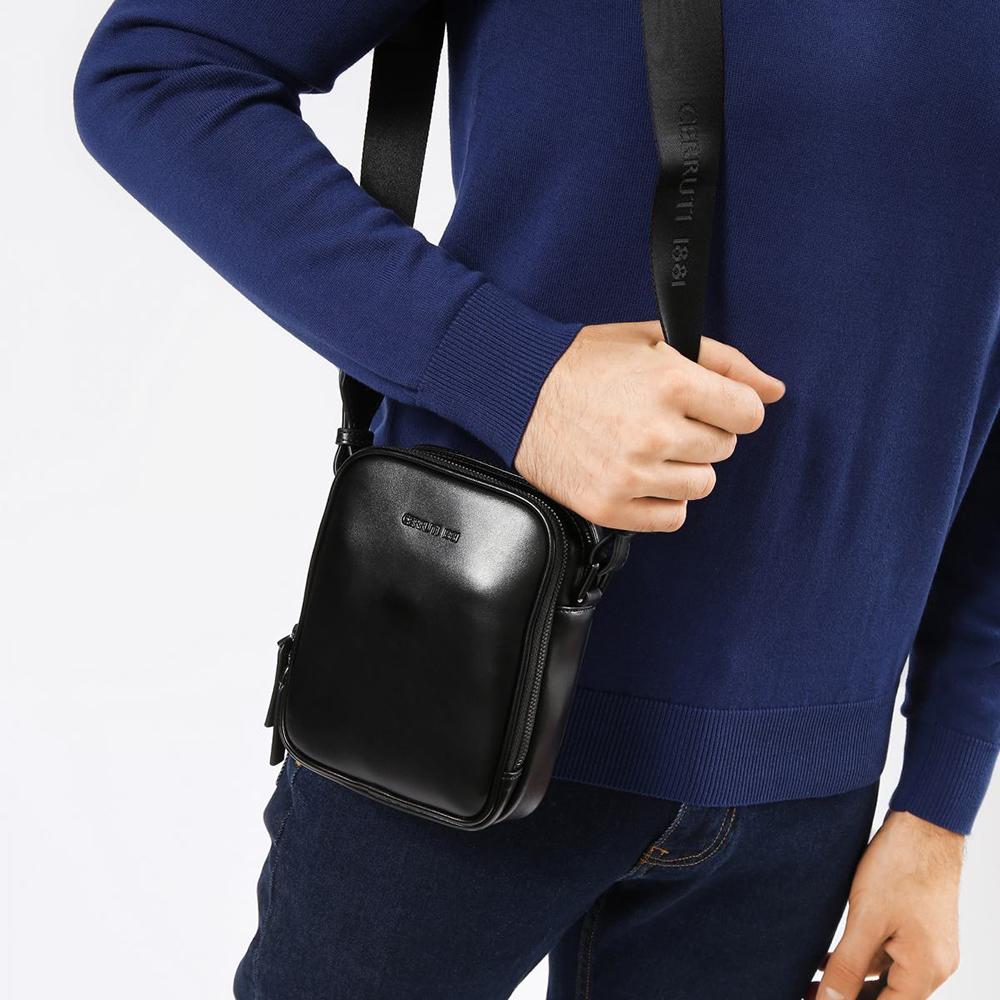 【Cerruti 1881】限量2折 義大利頂級小牛皮側背包肩背包 全新專櫃展示品 (黑色 CEBO05608M)