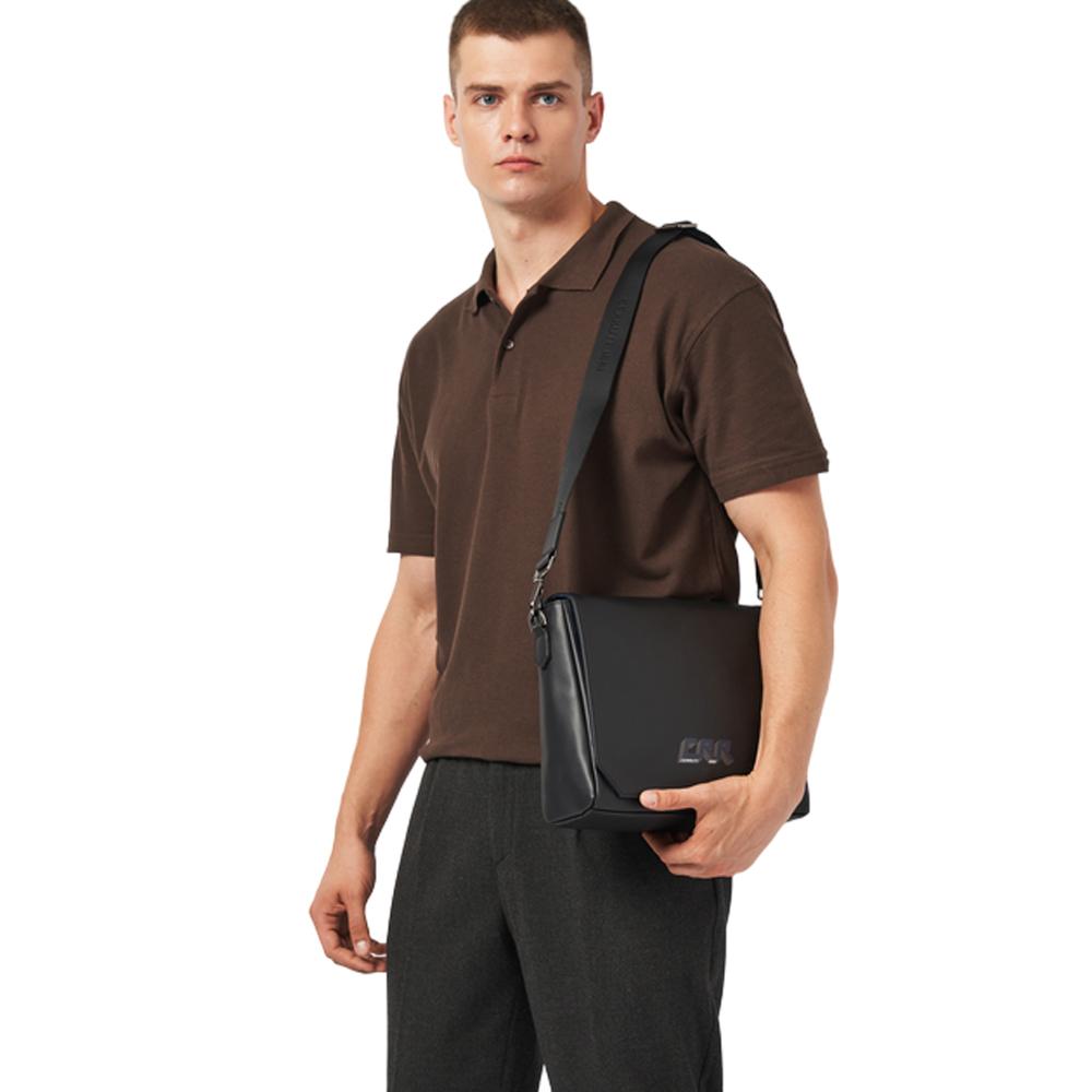 【Cerruti 1881】義大利頂級小牛皮郵差包肩背包側背包 (黑色 CEBO06274M)