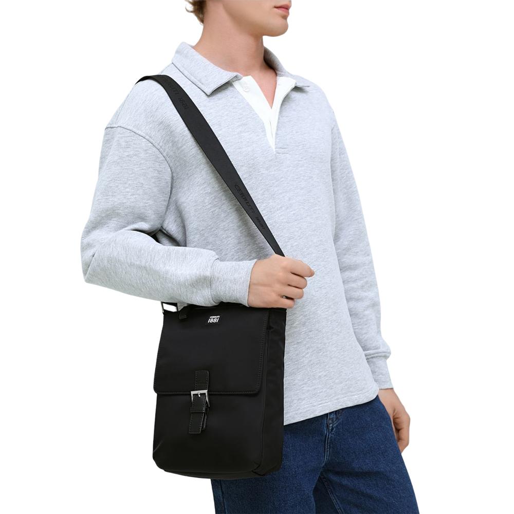 【Cerruti 1881】義大利頂級側背包肩背包 (黑色 CEBO06656N)