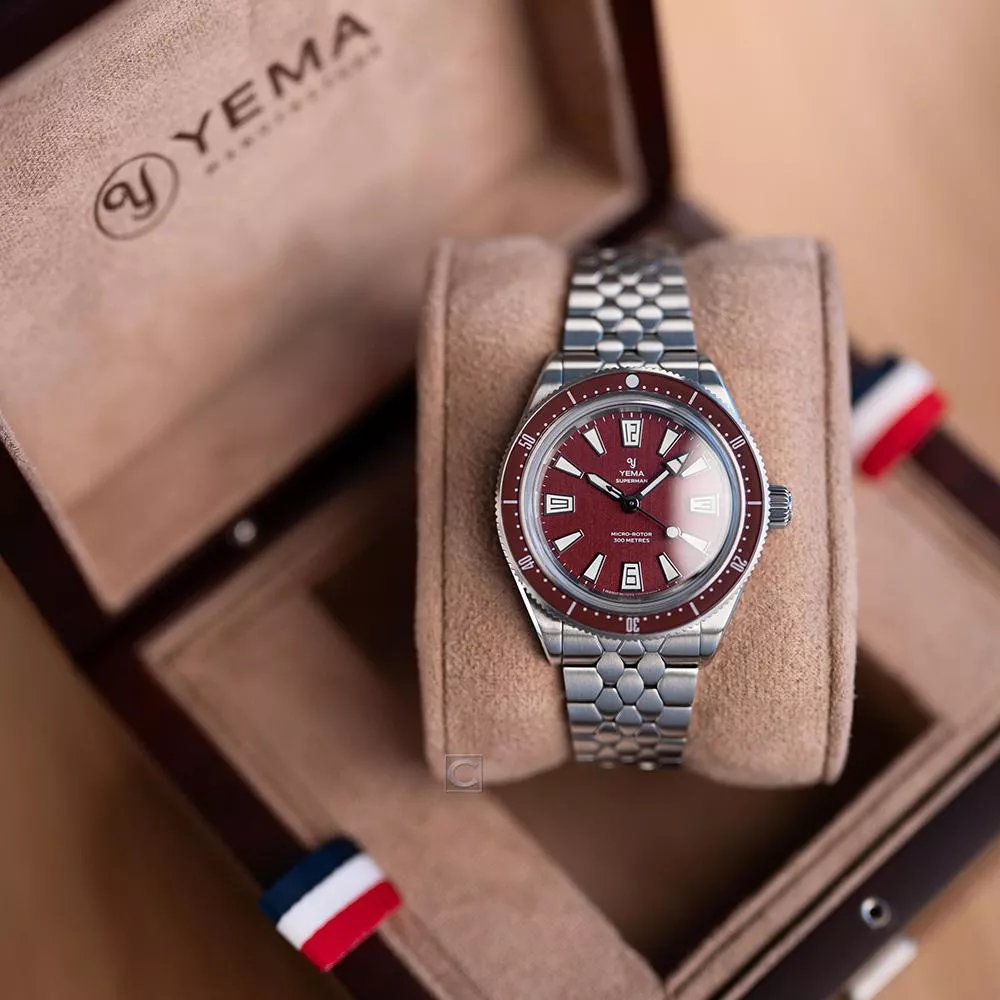 (聊聊甜甜價)  YEMA 野馬錶 自製機芯Skin Diver CMM.20 波爾多紅 機械錶 手錶 男錶-12.25.20.11.SN.M3