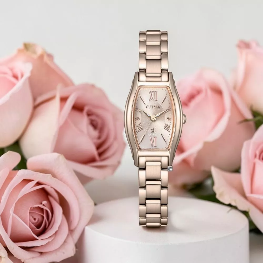 CITIZEN 星辰錶 xC系列 酒桶型 優雅 光動能時尚腕錶 女錶 手錶-EW5546-56X/粉紅金色19.5 x32.1mm