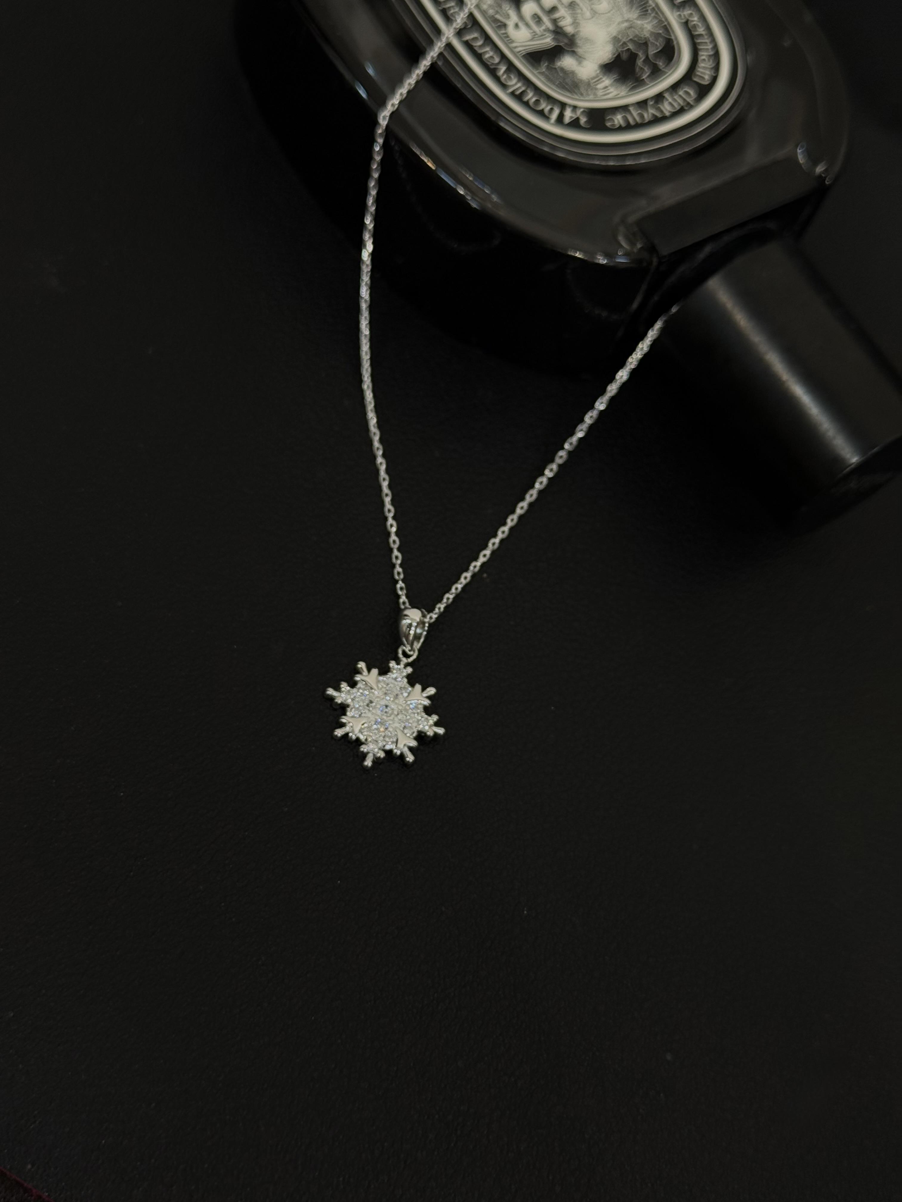 冰晶雪花鋯石鎖骨鍊