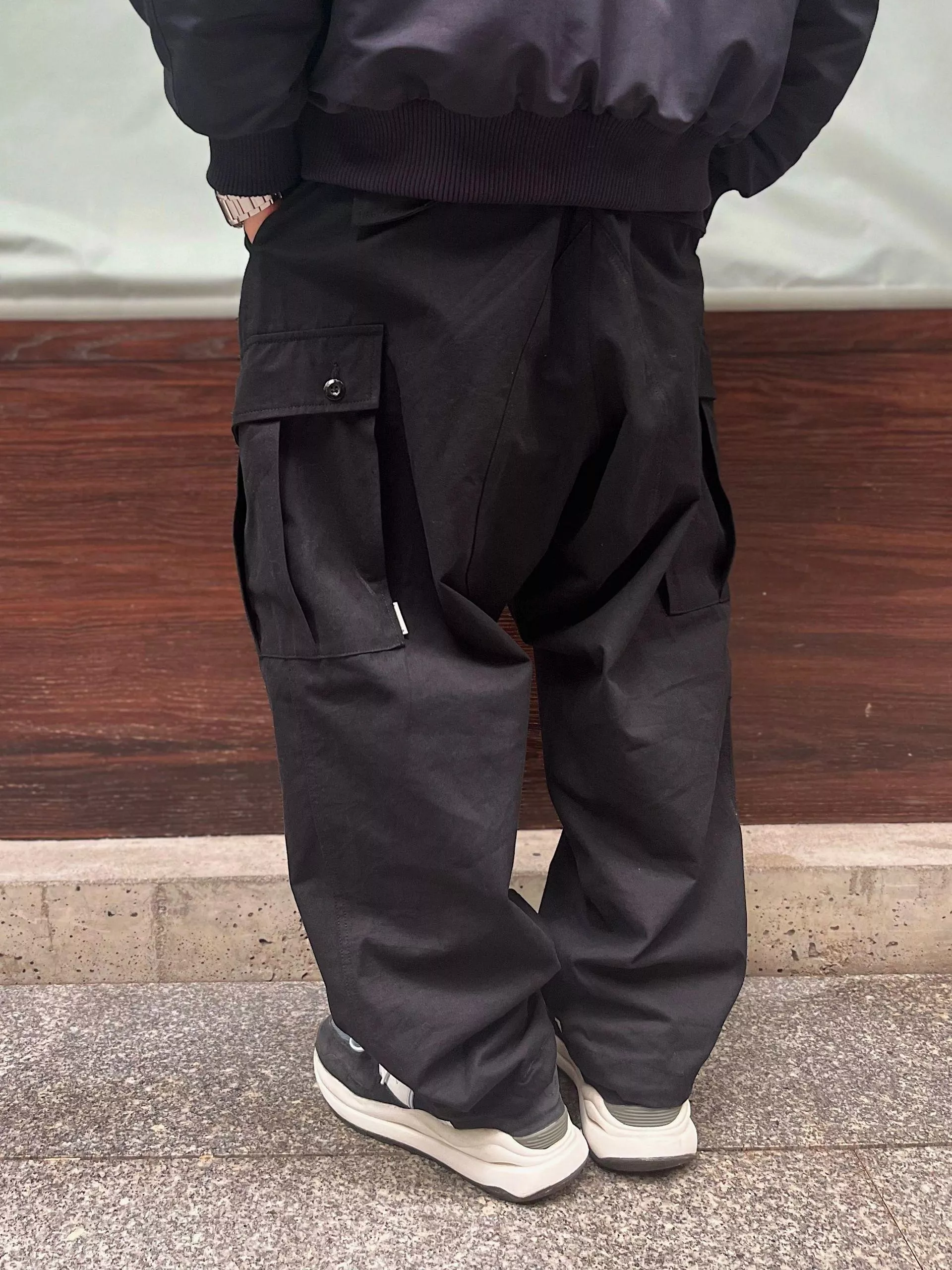 工裝直筒休閒長褲(剩黑色)褲頭抽繩設計