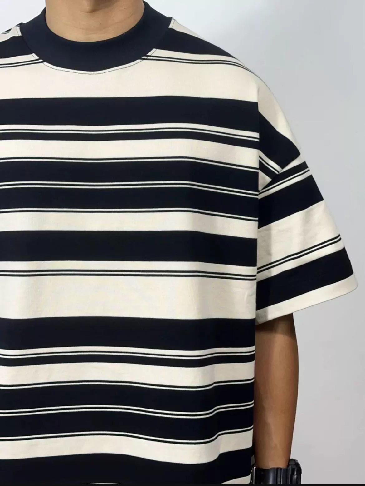 320g重磅廓形線條T恤-小領口落肩款