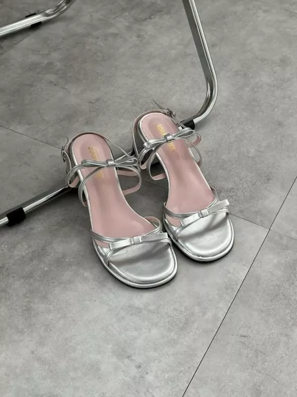 CLMA♡｜銀色仙子！雙蝴蝶結後扣帶中粗跟涼鞋