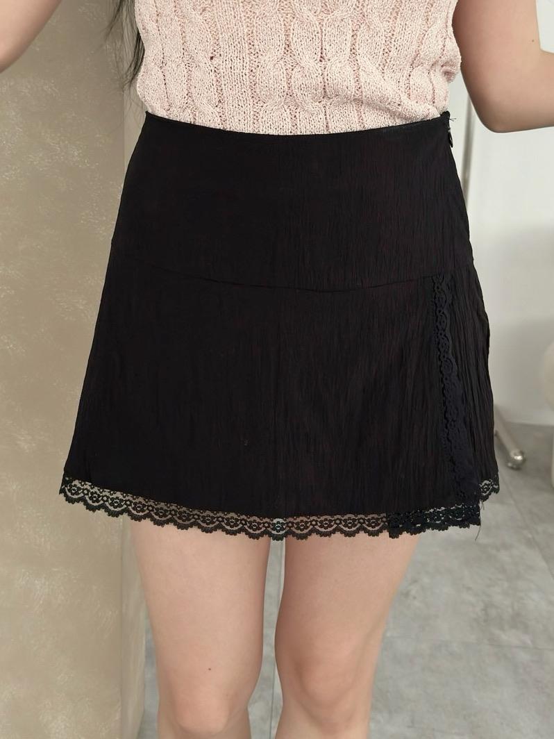 CLMA♡｜🇰🇷Korea  Loomed Elegance 後鬆緊蕾絲開衩短裙 - 白/黑