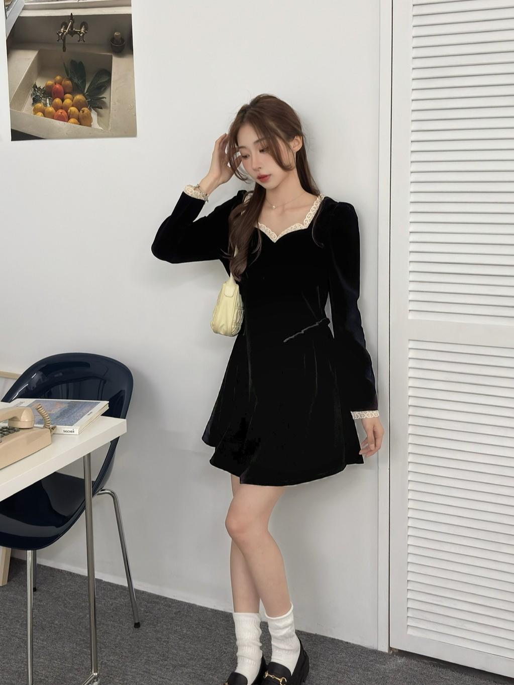 CLMA♡｜🇰🇷Korea 黛麗夫人  蕾絲桃心領黑絲絨洋裝