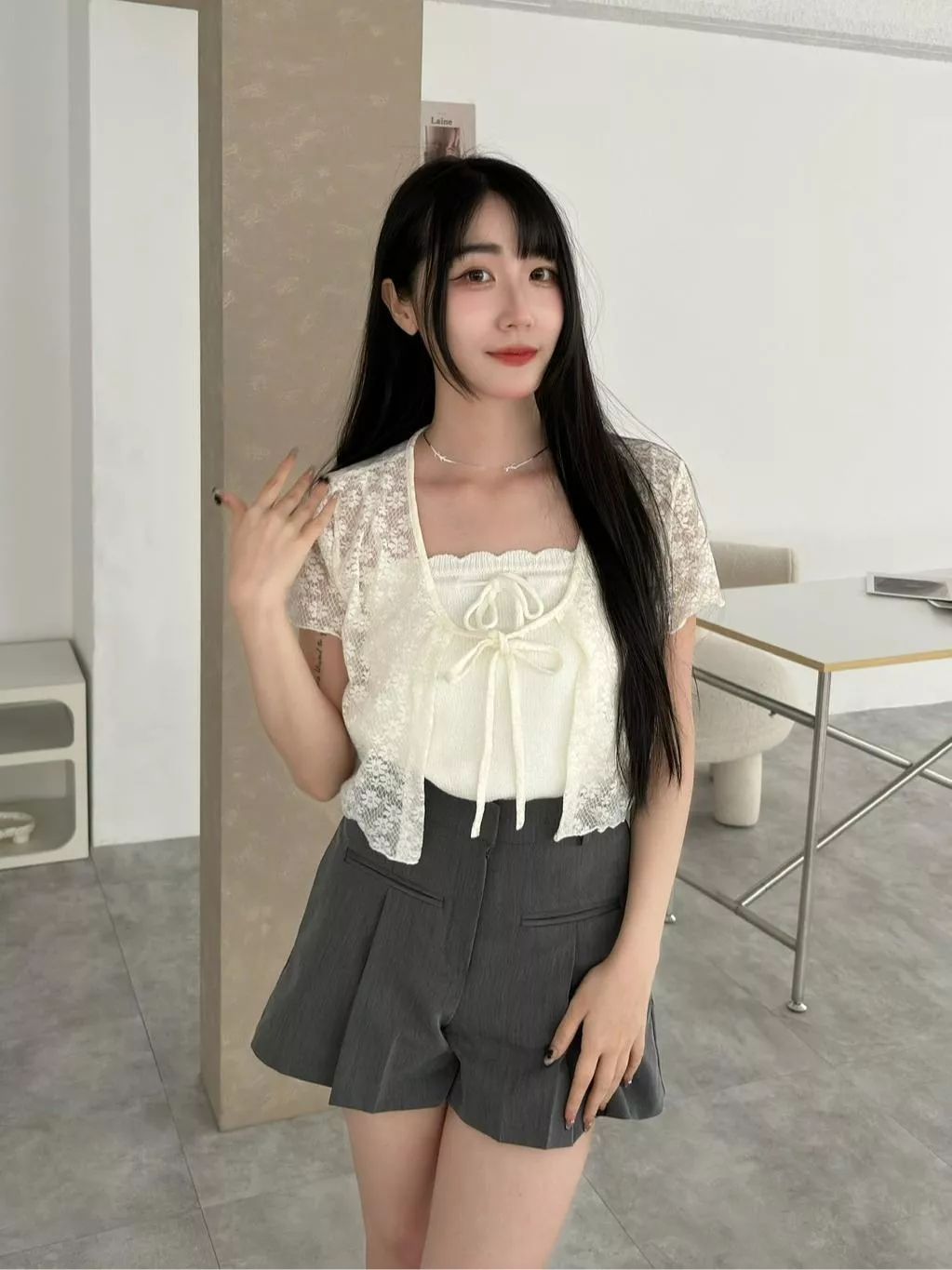 CLMA♡｜🇰🇷Korea 繁花細語  蕾絲花花短袖罩衫小外套 - 白/黑