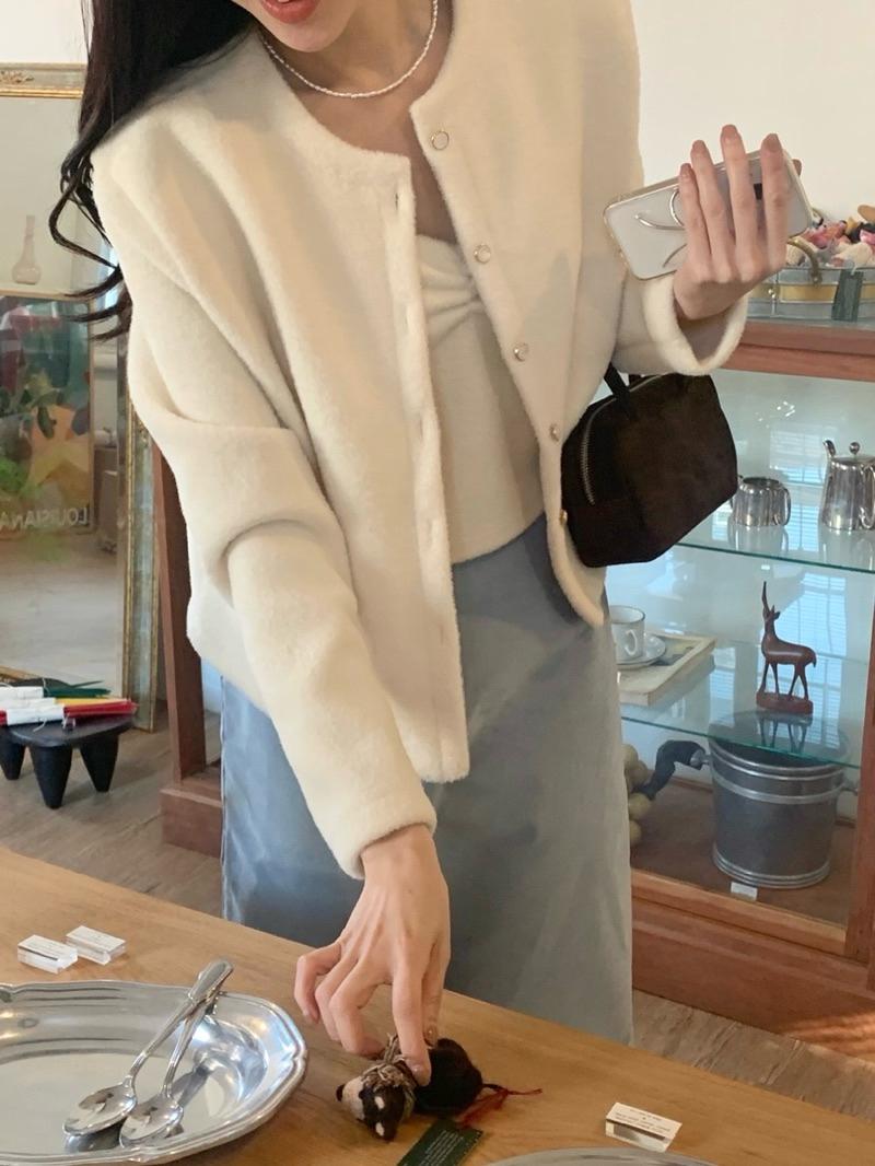 CLMA♡｜🇰🇷Korea 塞納河畔   毛絨絨軟綿吊帶外套Set