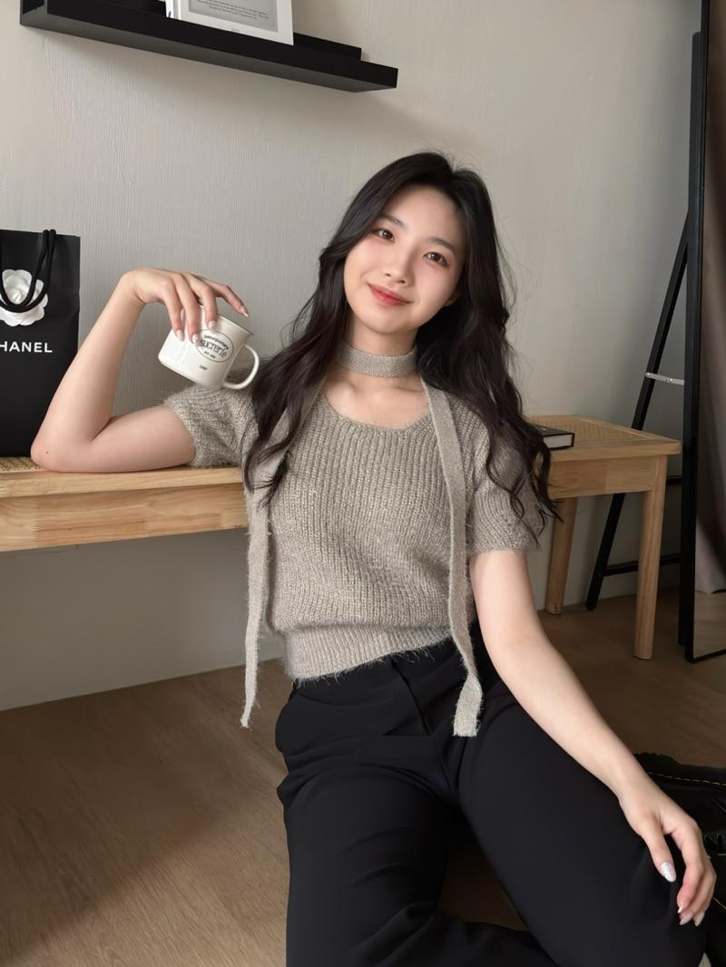 CLMA♡｜🇰🇷Korea 柔軟水貂毛繞脖短袖上衣