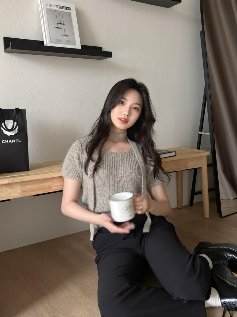 CLMA♡｜🇰🇷Korea 柔軟水貂毛繞脖短袖上衣