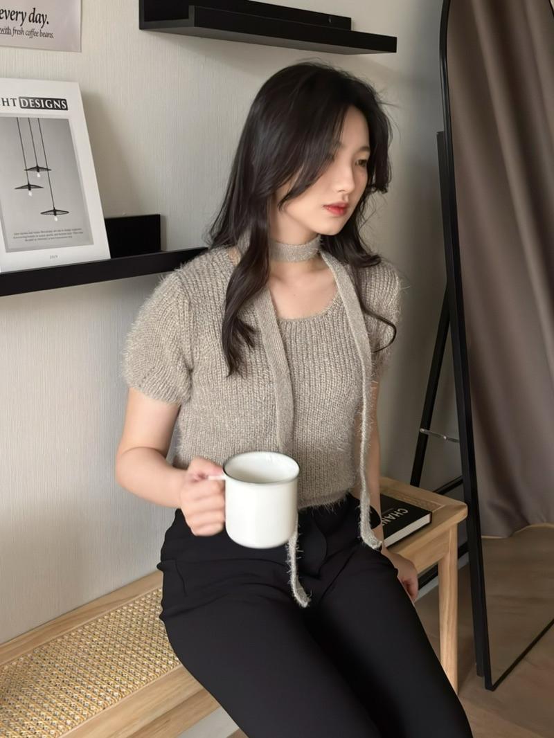 CLMA♡｜🇰🇷Korea 柔軟水貂毛繞脖短袖上衣