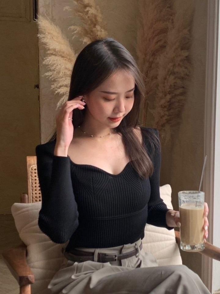 CLMA♡｜🇰🇷Korea 心臟爆擊！桃心領溫柔唯美上衣