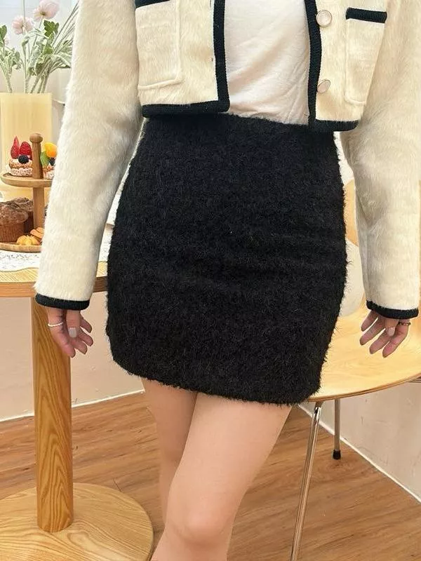 CLMA♡｜🇰🇷Korea 在逃公主  圈圈毛後拉鍊A字厚實短裙