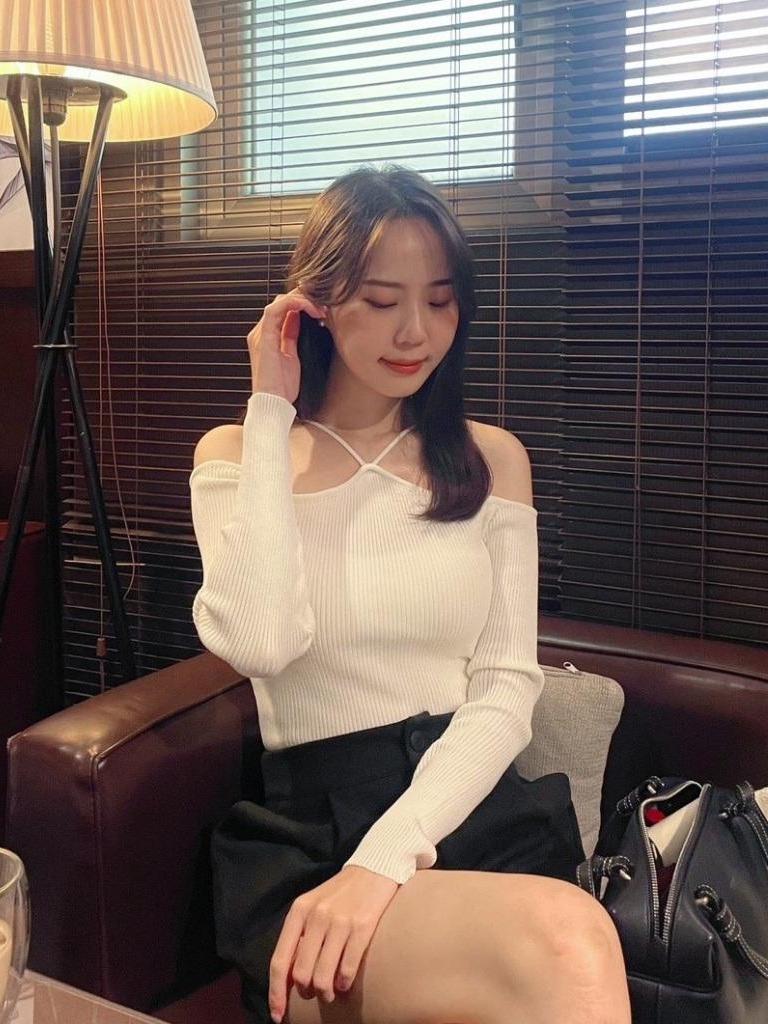 CLMA♡｜🇰🇷 Korea 性感純欲風彈性交叉上衣