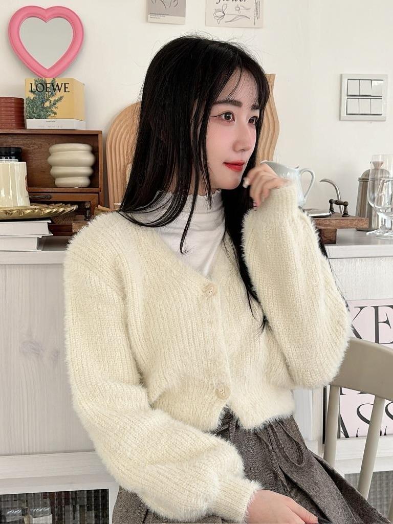 CLMA♡｜🇰🇷 Korea 暖冬予你  超親膚水貂毛厚實雙釦上衣 - 兩色