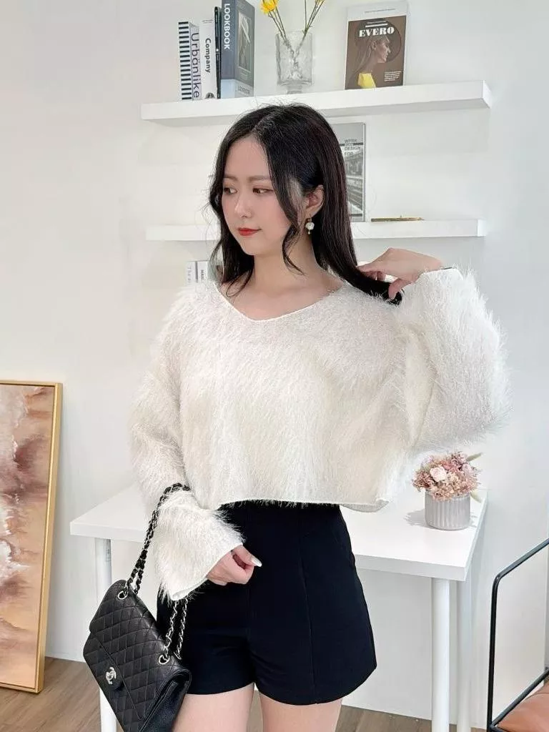 CLMA♡｜🇰🇷 Korea Bling Bling  細閃馬海毛 V 領毛衣