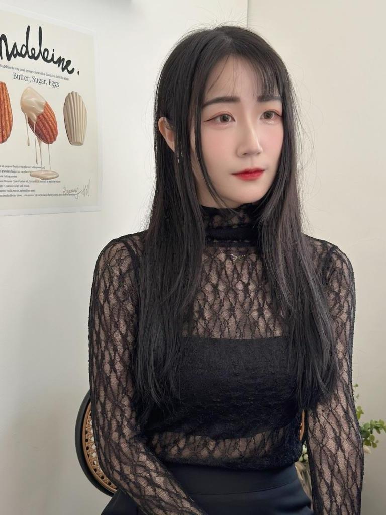 CLMA♡｜🇰🇷 Korea 蕾絲公主  彈力蕾絲高領打底上衣 - 兩色