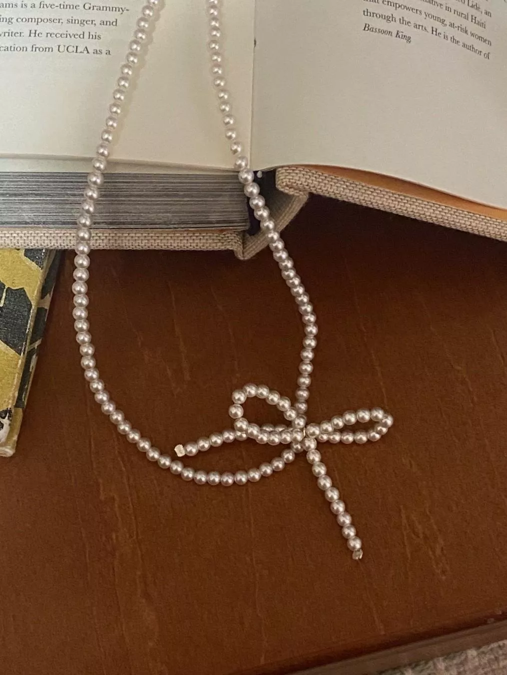 CLMA♡｜ 🇰🇷 Korea  Treasure you 珍珠蝴蝶結鎖骨鏈