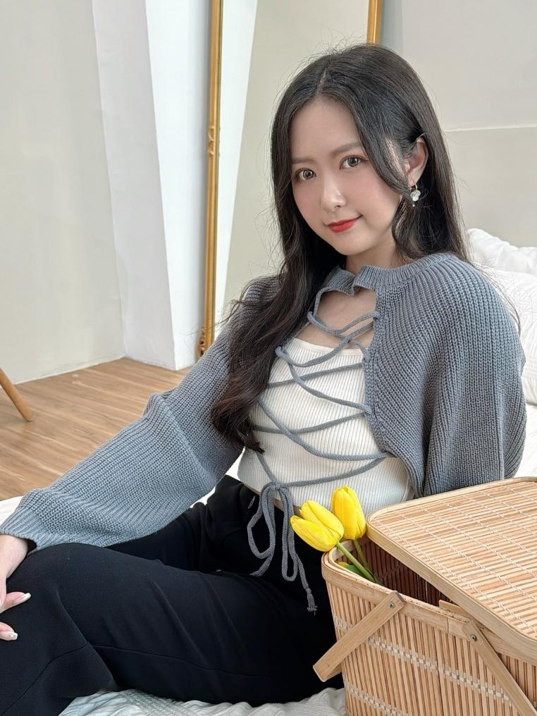 CLMA♡｜🇰🇷 Korea 個性辣妹  交叉繫帶針織兩穿上衣