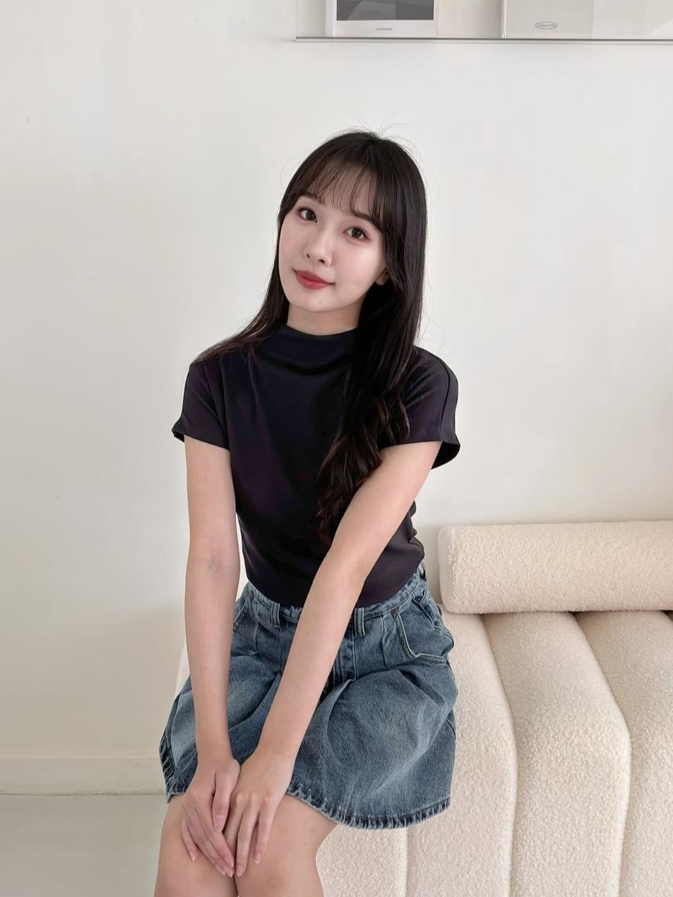 CLMA♡｜🇰🇷Korea 親膚彈性半高領短袖上衣