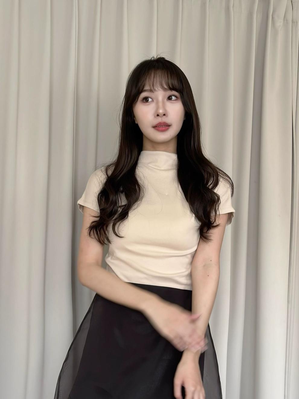CLMA♡｜🇰🇷Korea 親膚彈性半高領短袖上衣