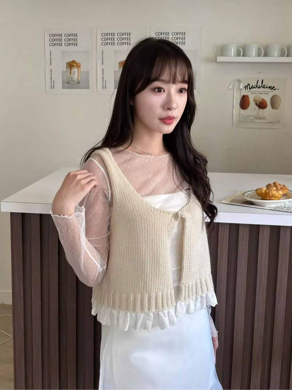 CLMA♡｜🇰🇷Korea 蕾絲下擺單釦針織小背心