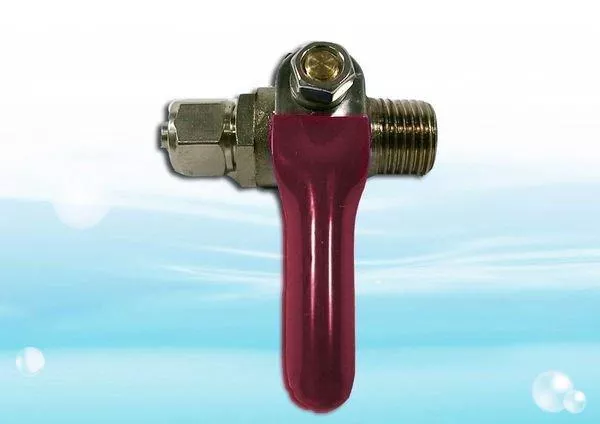 【水易購淨水-新竹+竹北店】 金屬球閥/考克 (適用各式淨水器、RO機、電解水機)-2分外牙3分管接