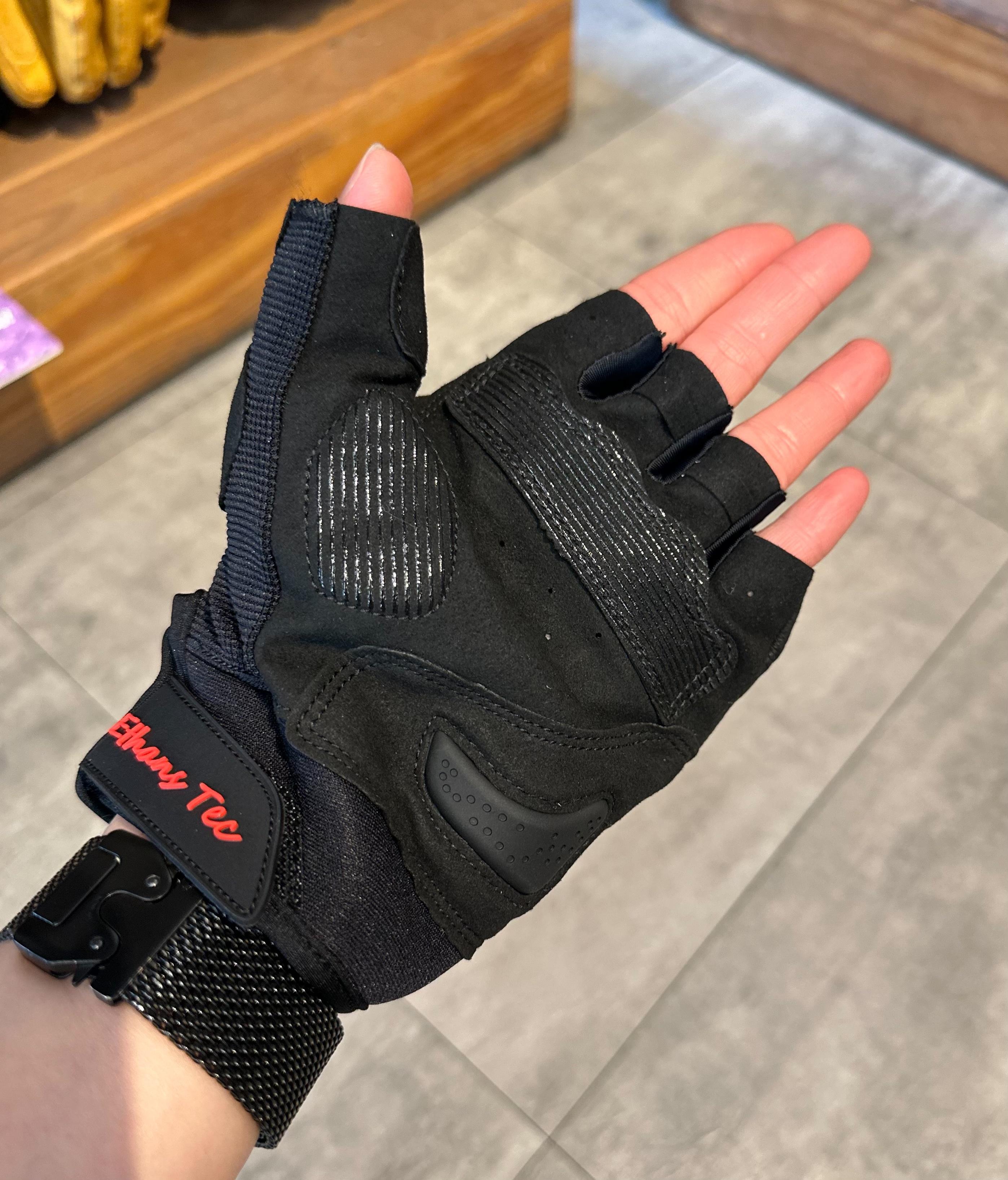 Ethans Tec.尹森 ES505 夏季半指手套(碳纖維護具)
