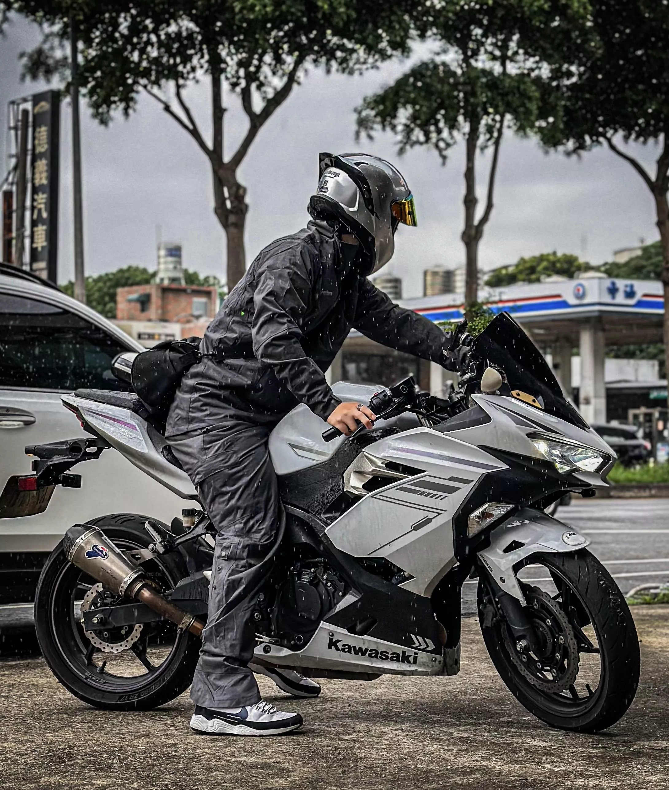 BRIGHTDAY-Aero9-Pro專利透氣兩件式風雨衣(A9+)