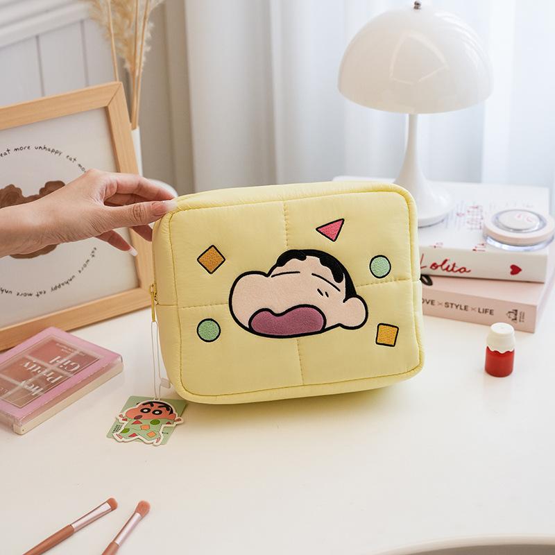 🎒蠟筆小新大容量化妝包｜出遊也要萌萌der！