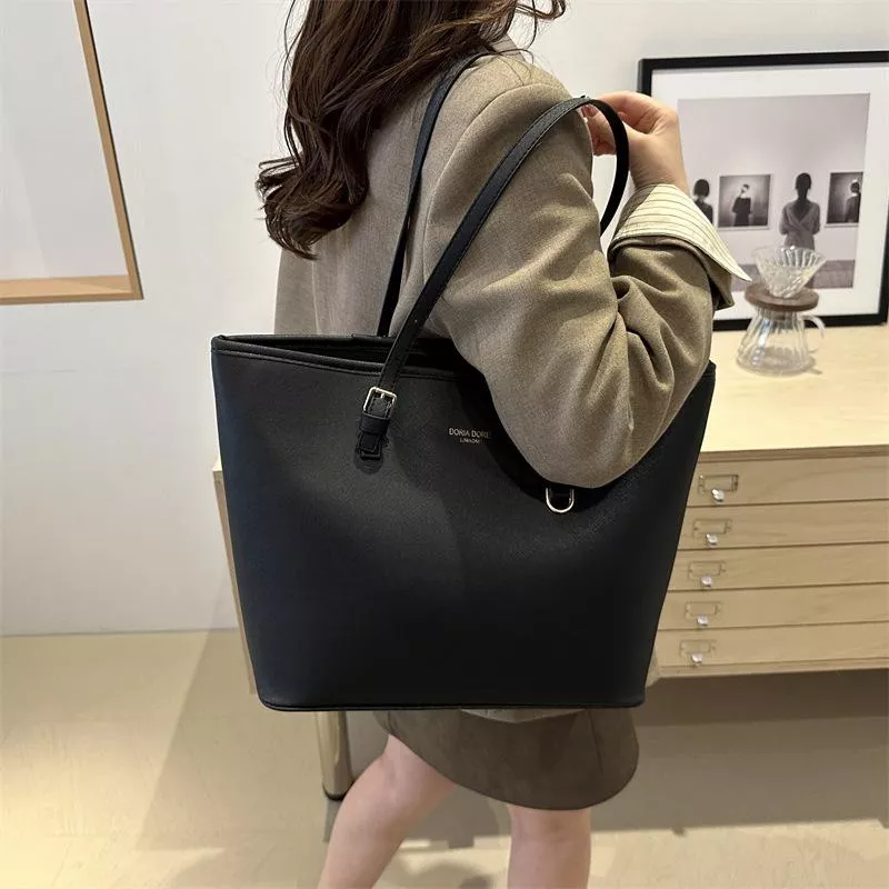 👜 黑曜空境質感大容量通勤托特包