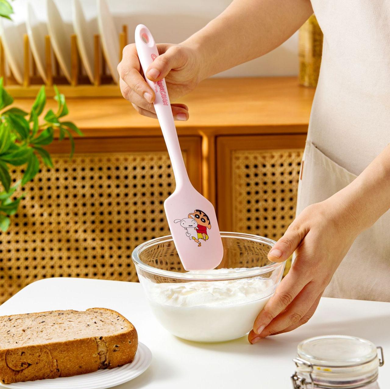 🧁 蠟筆小新正版 食品級硅膠刮刀 🍥