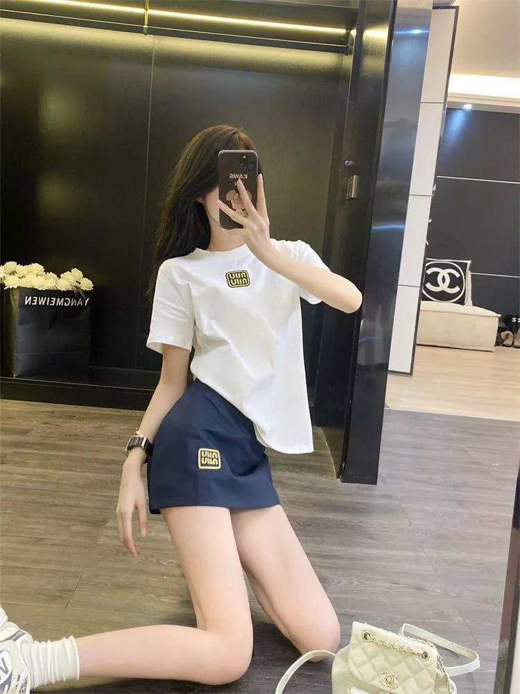 👕👗 夏季新款韓系學院風刺繡圓領字母短袖套裝｜潮感日常一套搞定！