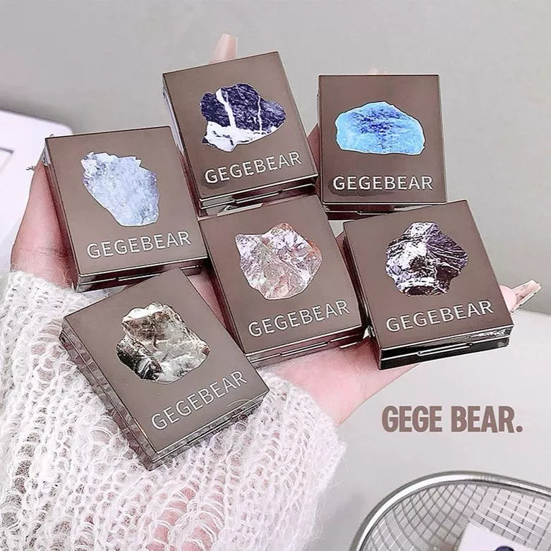 💎 GEGEBEAR 戈戈小熊水晶爆閃眼影膏