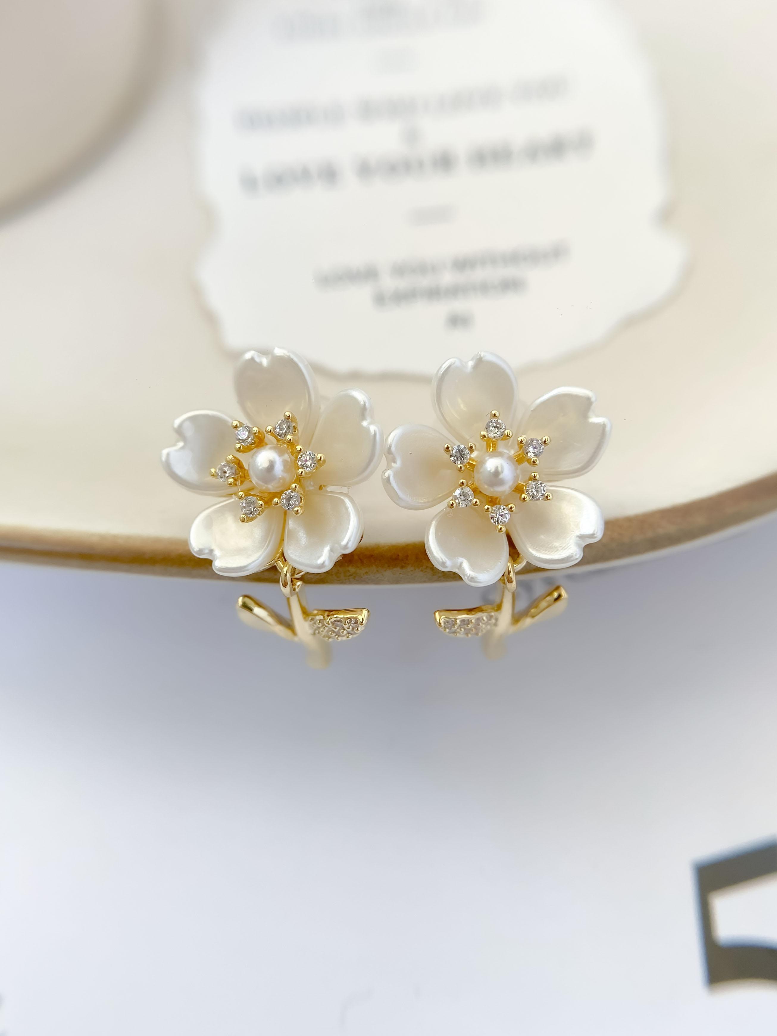 山白花｜whitewild bloom．耳環
