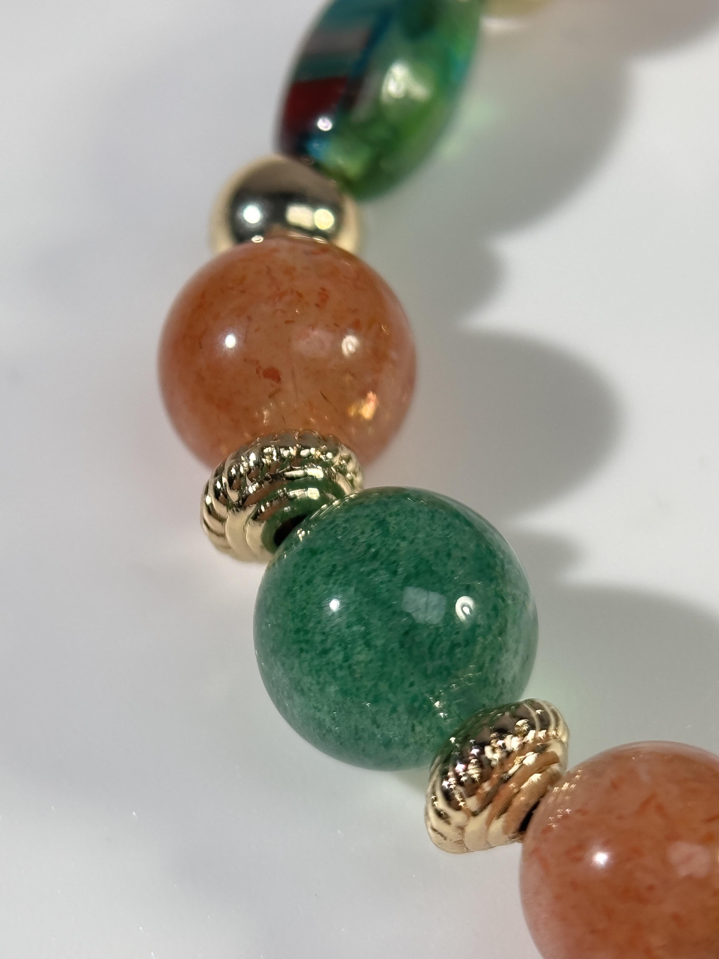 【靜謐松林】橘色月牙-珊瑚玉、綠草莓晶、琉璃、金太陽(jade cora, green strawberry quartz,glaze,arusha sunstone)