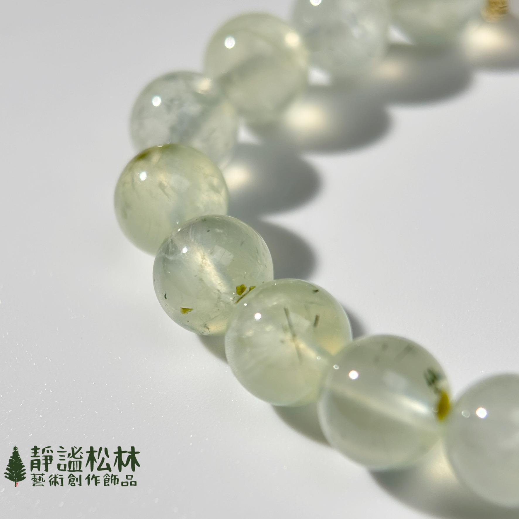 【靜謐松林】薄荷雪泡-葡萄石、月光石、東菱玉、琉璃(prehnite,moonstone,quartz aventurine,glaze)