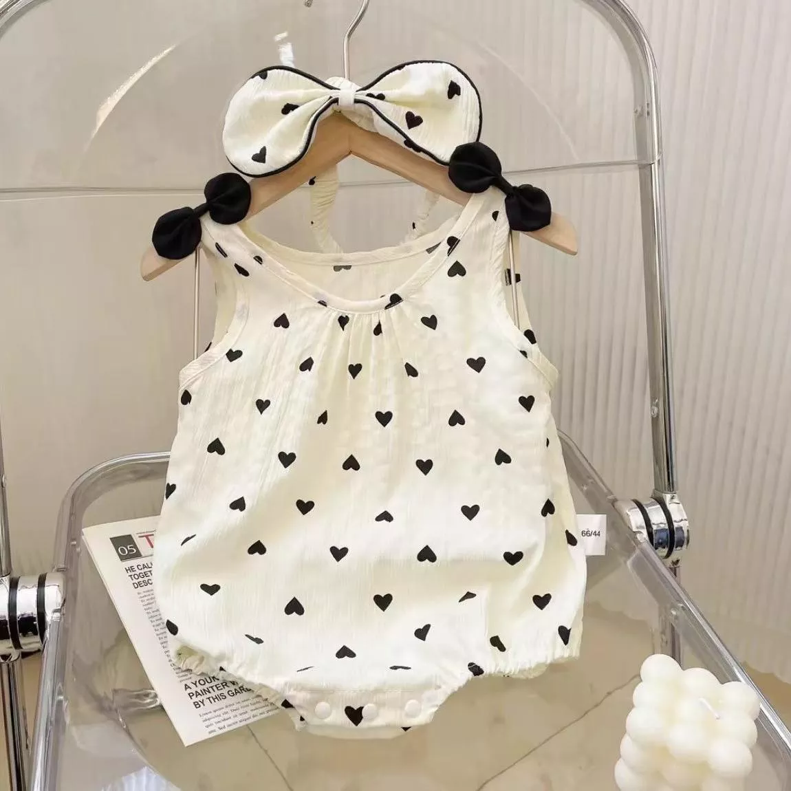 可愛無袖吊帶愛心包屁衣