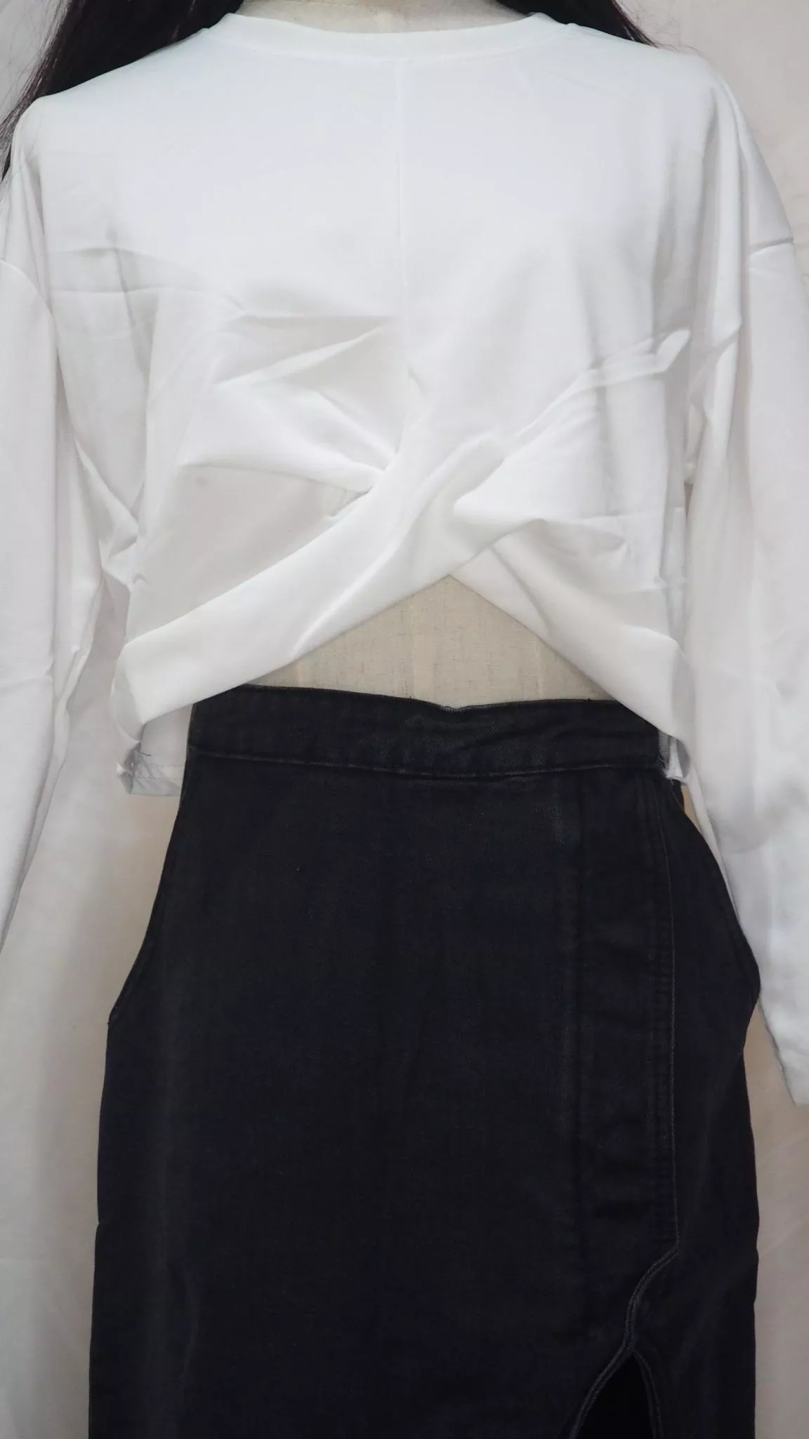 薄款短版露肚臍設計感長袖上衣-白色M🔍H.I OOTD STUDIO🔍