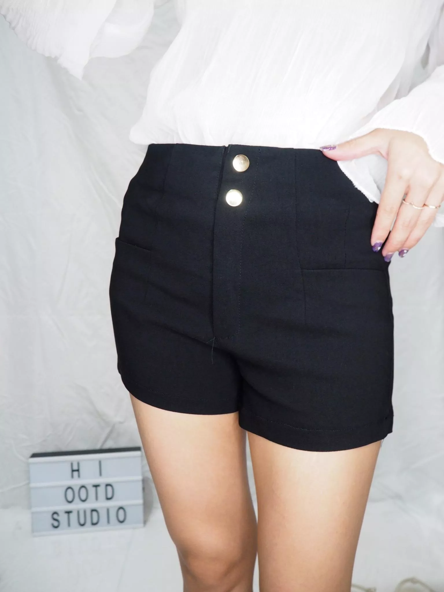 黑色高腰Ａ字顯瘦闊腿西裝熱褲-S-L 🔍H.I OOTD STUDIO🔍