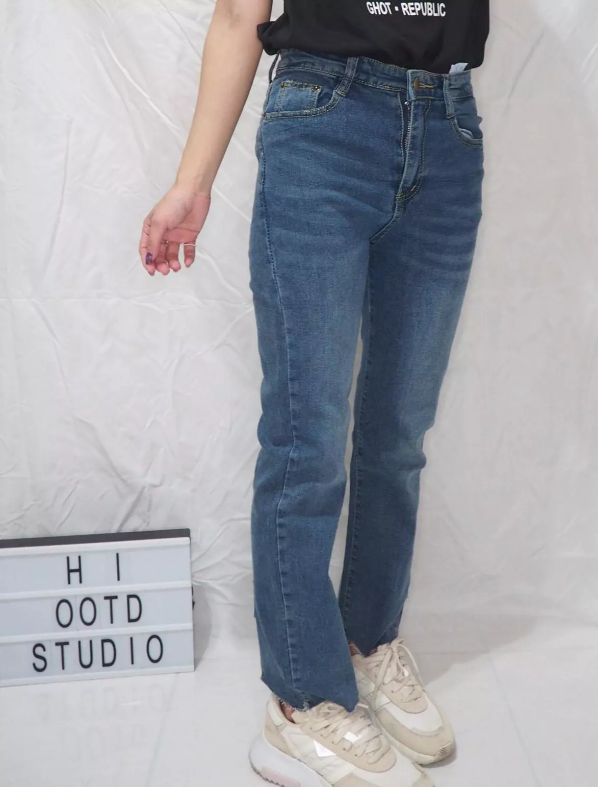 水洗藍色愛心釦造型開叉牛仔長褲S-L🔍H.I OOTD STUDIO🔍