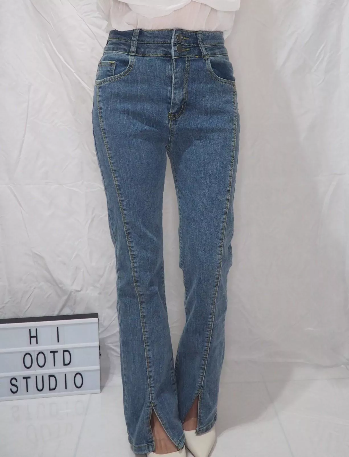 高腰開叉微喇叭修身彈力牛仔長褲-2色S-L🔍H.I OOTD STUDIO🔍