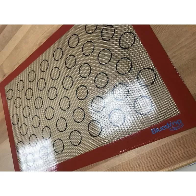 Amy烘焙網:Bluedrop47x33食品級玻璃纖馬卡龍矽膠墊耐高溫 烘焙揉麵墊/餅乾/蛋糕捲烘焙墊